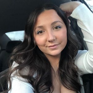 Meet your Posher, Laurie